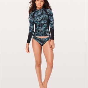 Lululemon Swell Seeker Paddle Top